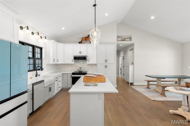 136 Valley Brook Court, Washington, MO 63090