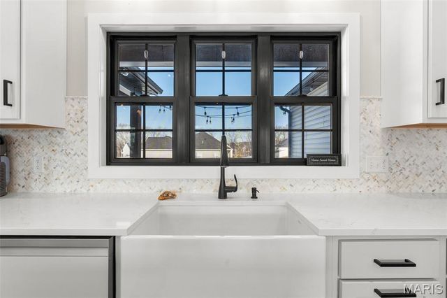 136 Valley Brook Court, Washington, MO 63090