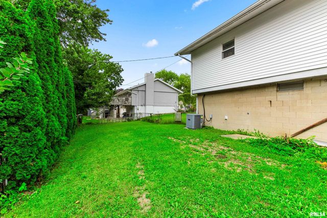 1606 W DAYTONA Drive, Peoria, IL 61614