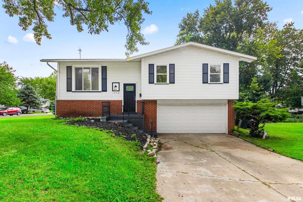 1606 W DAYTONA Drive, Peoria, IL 61614