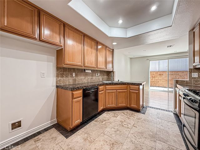 16724 Tim Ln, Lake Balboa, CA 91406
