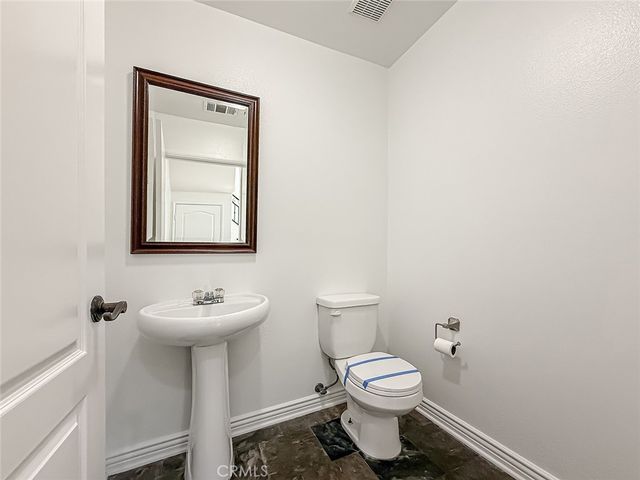 16724 Tim Ln, Lake Balboa, CA 91406