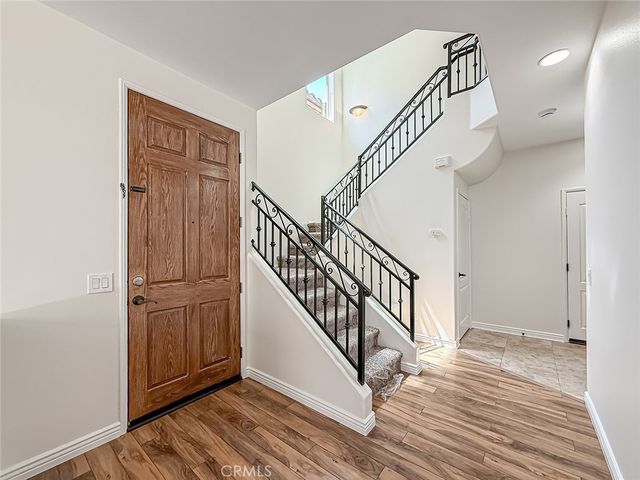 16724 Tim Ln, Lake Balboa, CA 91406