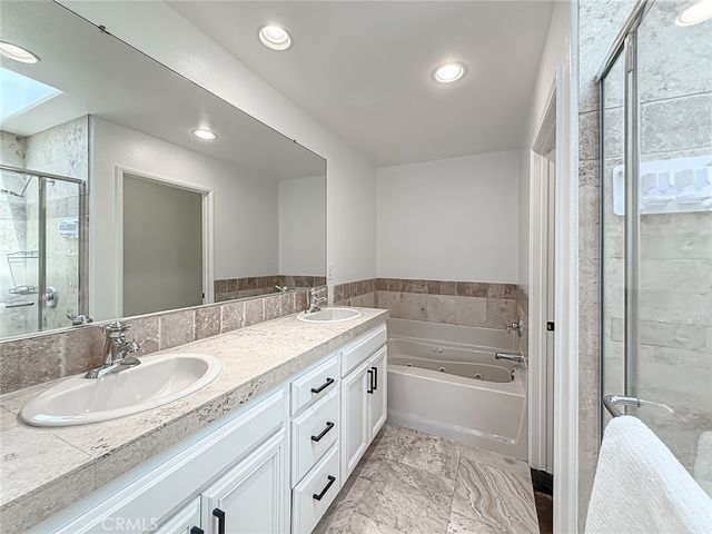 16724 Tim Ln, Lake Balboa, CA 91406