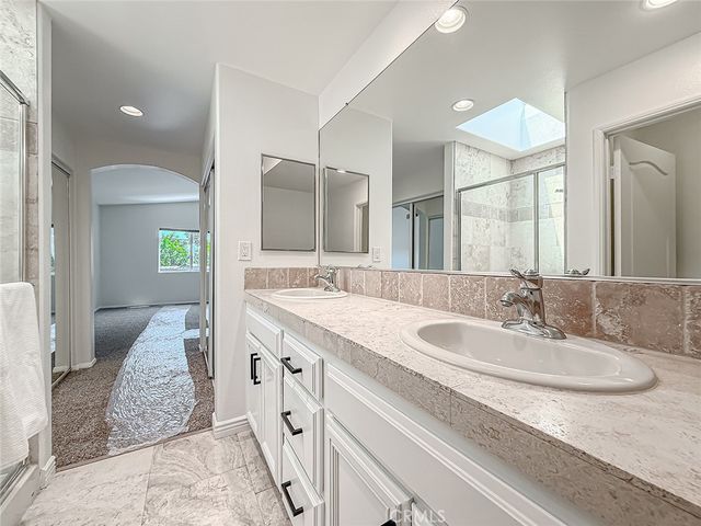 16724 Tim Ln, Lake Balboa, CA 91406