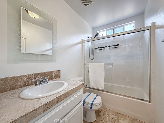 16724 Tim Ln, Lake Balboa, CA 91406