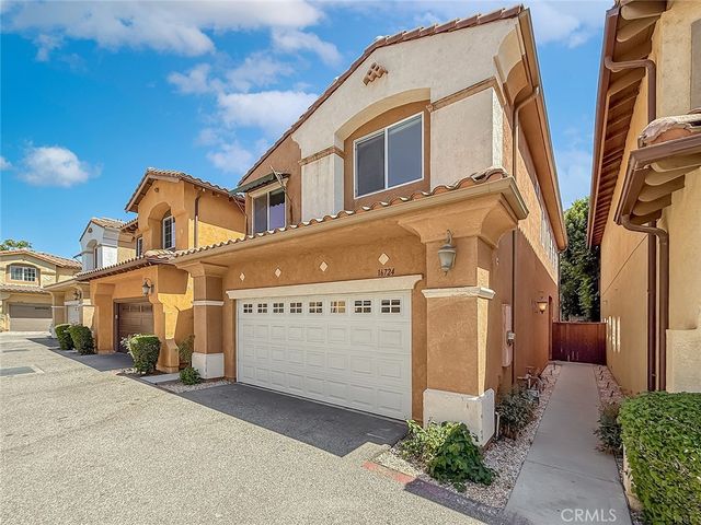 16724 Tim Ln, Lake Balboa, CA 91406