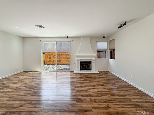 16724 Tim Ln, Lake Balboa, CA 91406