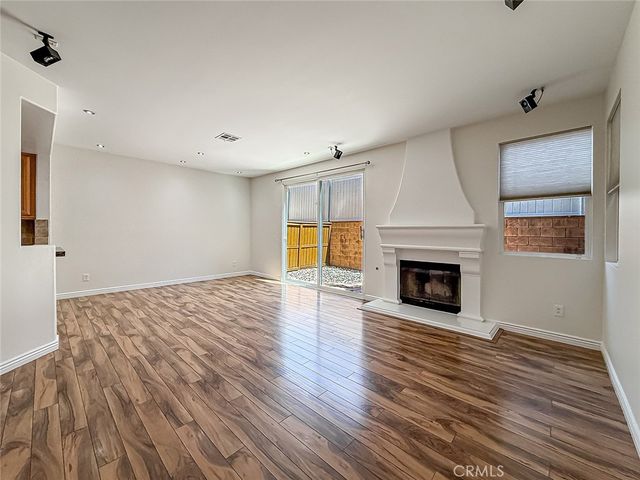 16724 Tim Ln, Lake Balboa, CA 91406