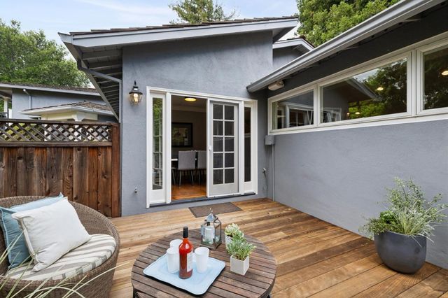 943 Castilleja Court, Los Altos, CA 94024