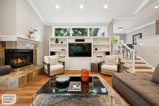 943 Castilleja Court, Los Altos, CA 94024