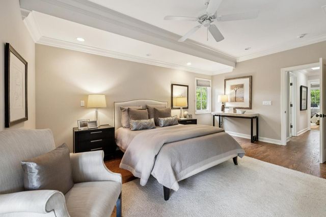 943 Castilleja Court, Los Altos, CA 94024