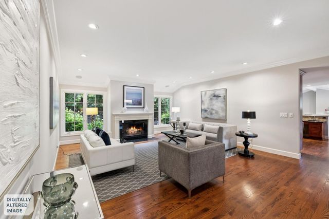 943 Castilleja Court, Los Altos, CA 94024