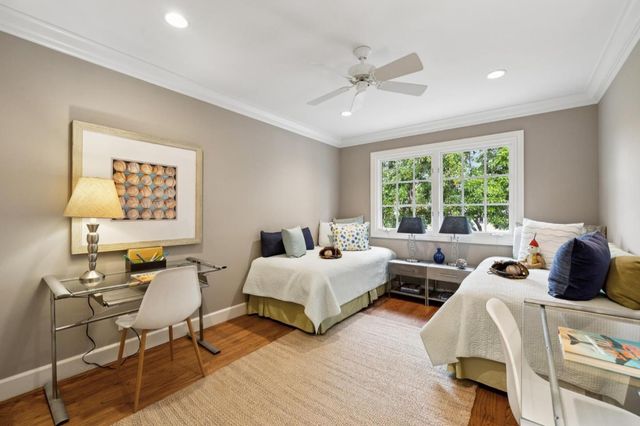 943 Castilleja Court, Los Altos, CA 94024