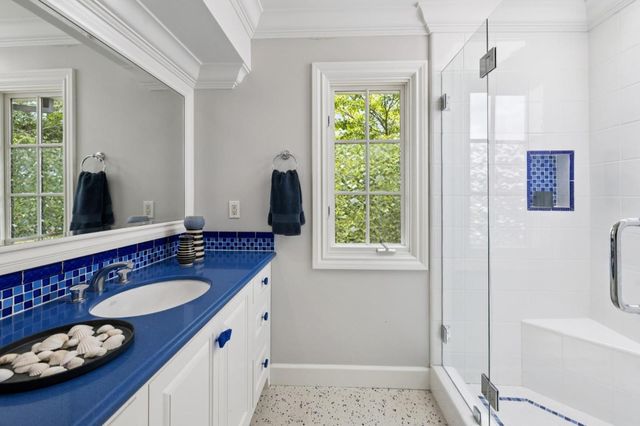 943 Castilleja Court, Los Altos, CA 94024