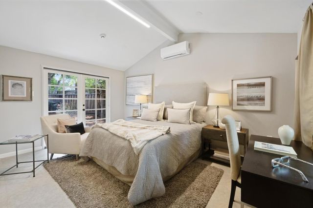 943 Castilleja Court, Los Altos, CA 94024