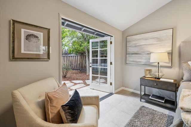 943 Castilleja Court, Los Altos, CA 94024