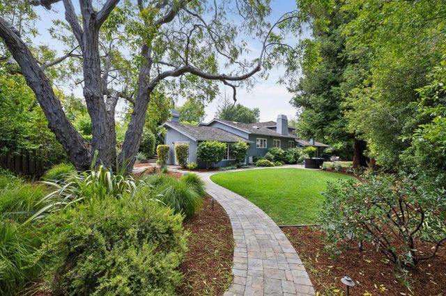 943 Castilleja Court, Los Altos, CA 94024