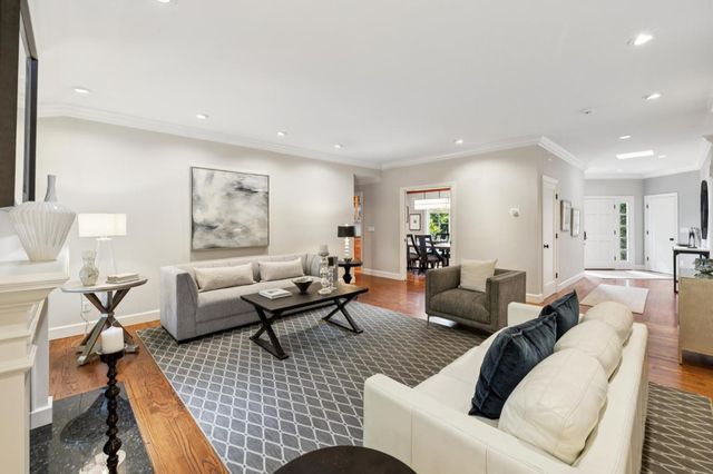 943 Castilleja Court, Los Altos, CA 94024