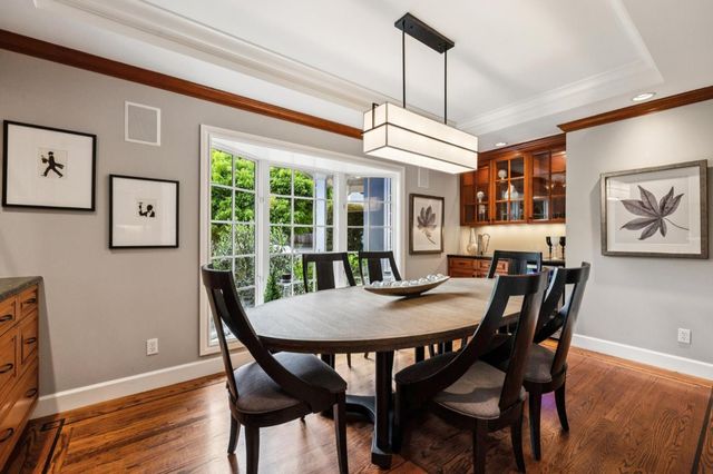 943 Castilleja Court, Los Altos, CA 94024