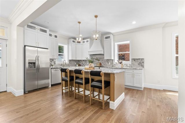 6247 Magnolia Avenue, St Louis, MO 63139