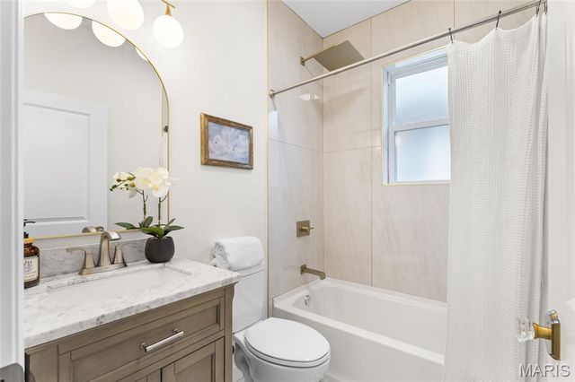 6247 Magnolia Avenue, St Louis, MO 63139