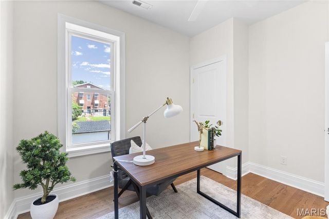 6247 Magnolia Avenue, St Louis, MO 63139