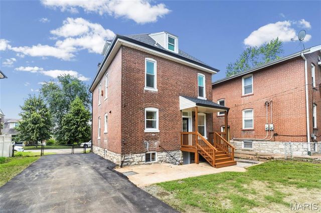 6247 Magnolia Avenue, St Louis, MO 63139