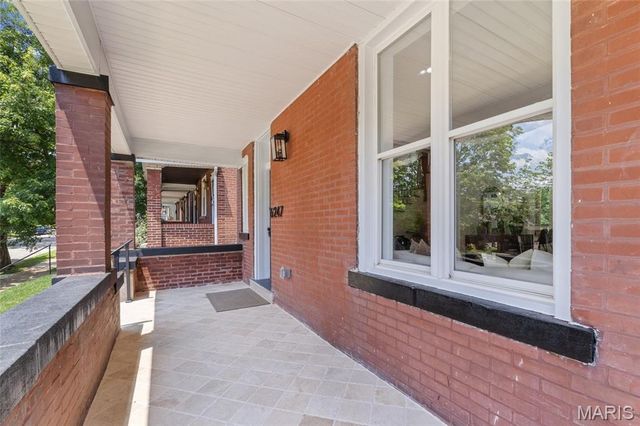 6247 Magnolia Avenue, St Louis, MO 63139