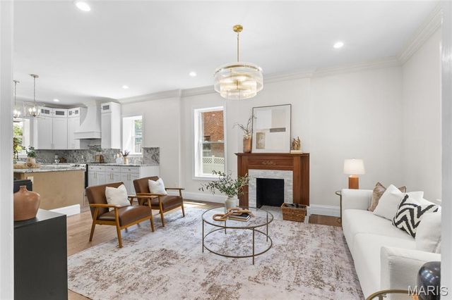 6247 Magnolia Avenue, St Louis, MO 63139