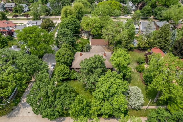 1704 NATIONAL Avenue, Rockford, IL 61103