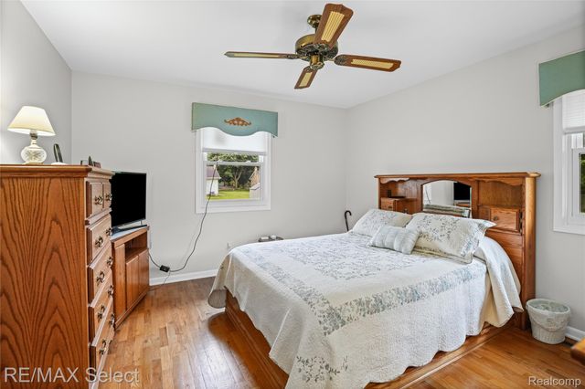 1333 Hidden Oaks Court, Flint Charter Township, MI 48507