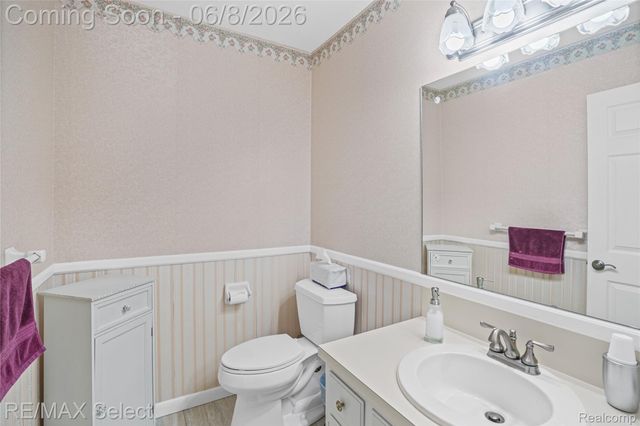 1333 Hidden Oaks Court, Flint Charter Township, MI 48507