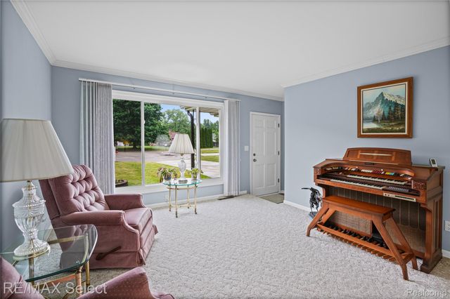 1333 Hidden Oaks Court, Flint Charter Township, MI 48507