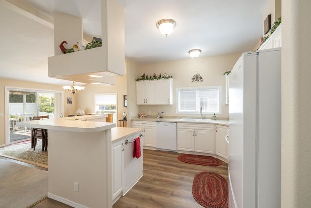 10410 N JACQUELINE Ln, Nine Mile Falls, WA 99026