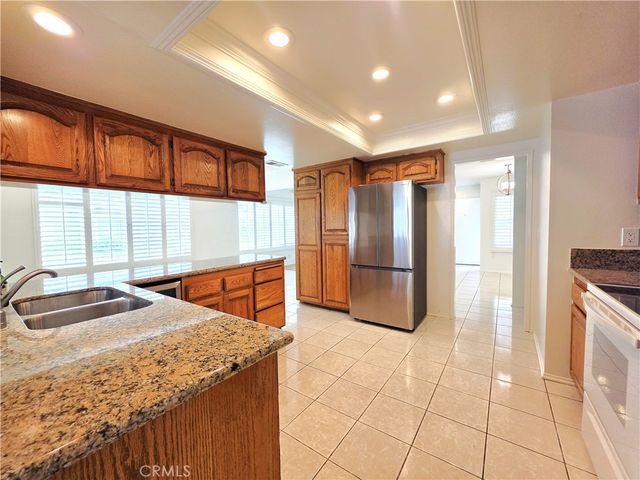 3709 S Sea Cliff, Santa Ana, CA 92704