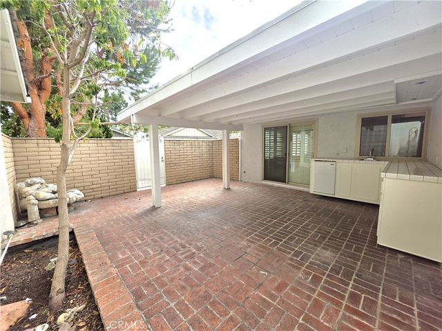 3709 S Sea Cliff, Santa Ana, CA 92704