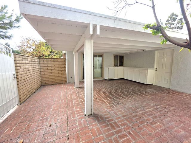 3709 S Sea Cliff, Santa Ana, CA 92704