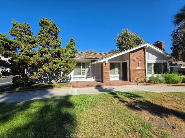 3709 S Sea Cliff, Santa Ana, CA 92704