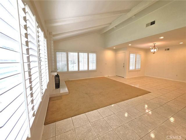 3709 S Sea Cliff, Santa Ana, CA 92704