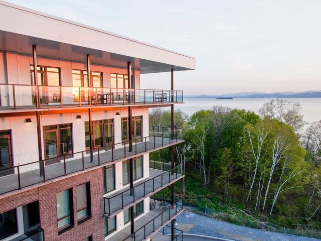 125 Cambrian Way Unit 611, Burlington, VT 05401