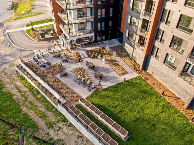 125 Cambrian Way Unit 611, Burlington, VT 05401