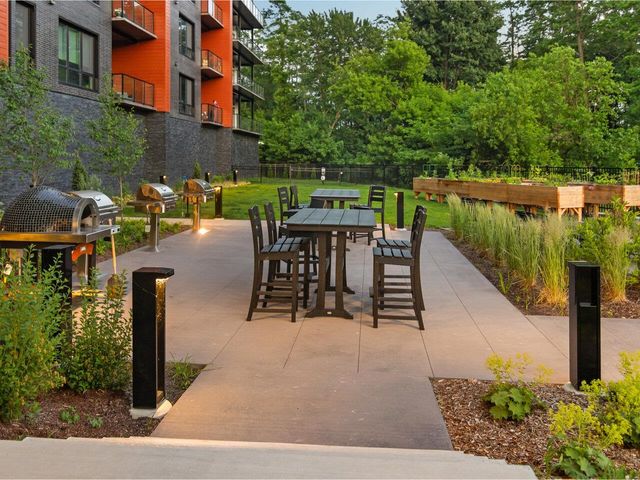 125 Cambrian Way Unit 611, Burlington, VT 05401