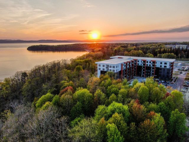 125 Cambrian Way Unit 611, Burlington, VT 05401