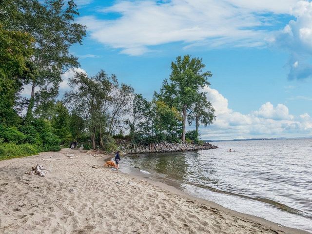 125 Cambrian Way Unit 611, Burlington, VT 05401