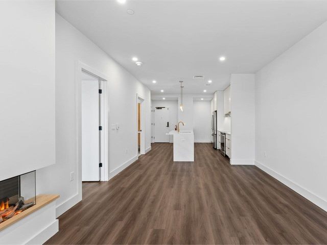 125 Cambrian Way Unit 611, Burlington, VT 05401