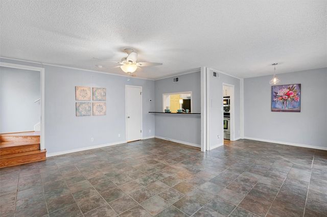 6718 Silvermine DR 702, Austin, TX 78736