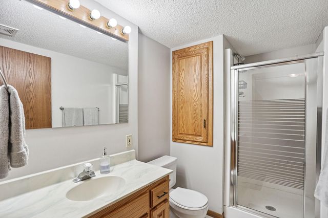 5860 Hodgson Road, Shoreview, MN 55126