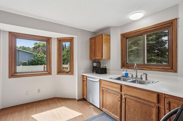 5860 Hodgson Road, Shoreview, MN 55126