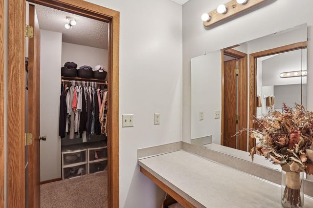 5860 Hodgson Road, Shoreview, MN 55126